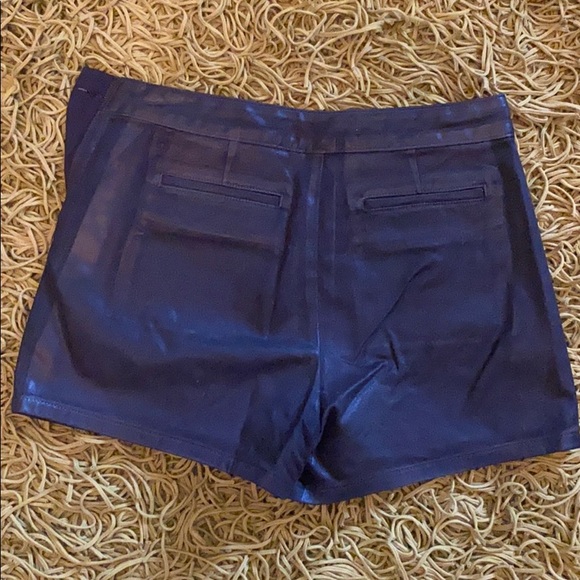 Gap Feux Leather Shorts - Picture 2 of 3
